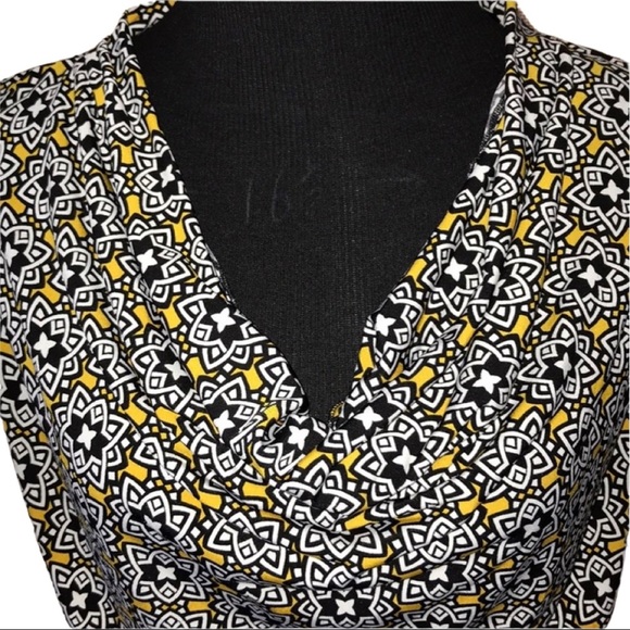 Worthington Blouse with cascading front P-XL - Picture 2 of 4